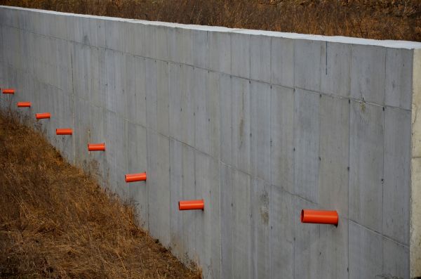 Cost of Retaining Wall Drainage in Muskegon